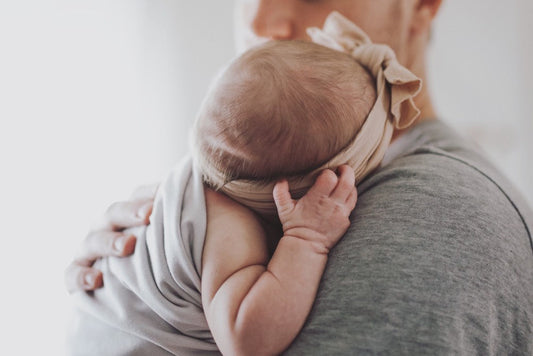 Breastfeeding, Bottle-Feeding & Hiccups: What You Need to Know
